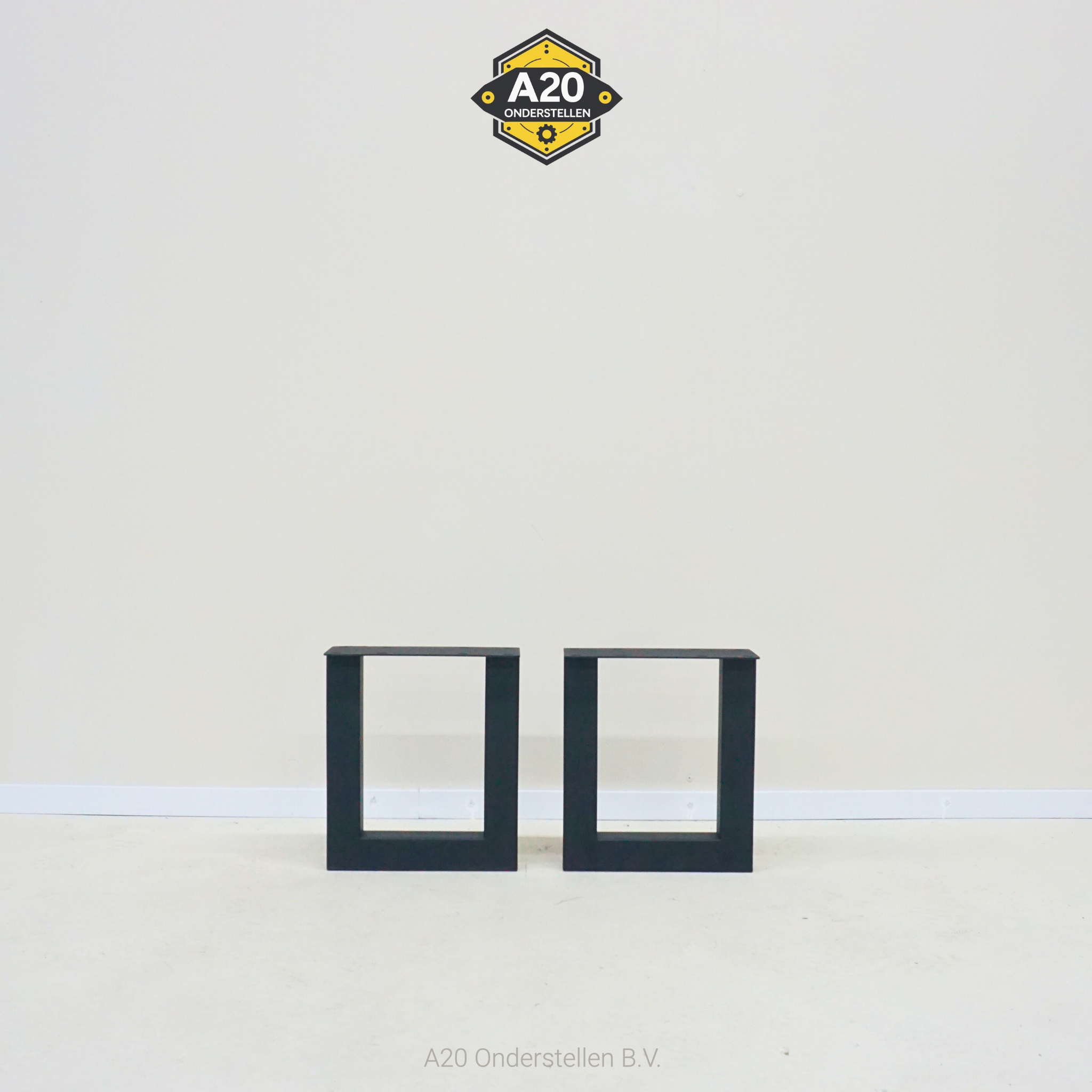 Bankjes U poten - BK110