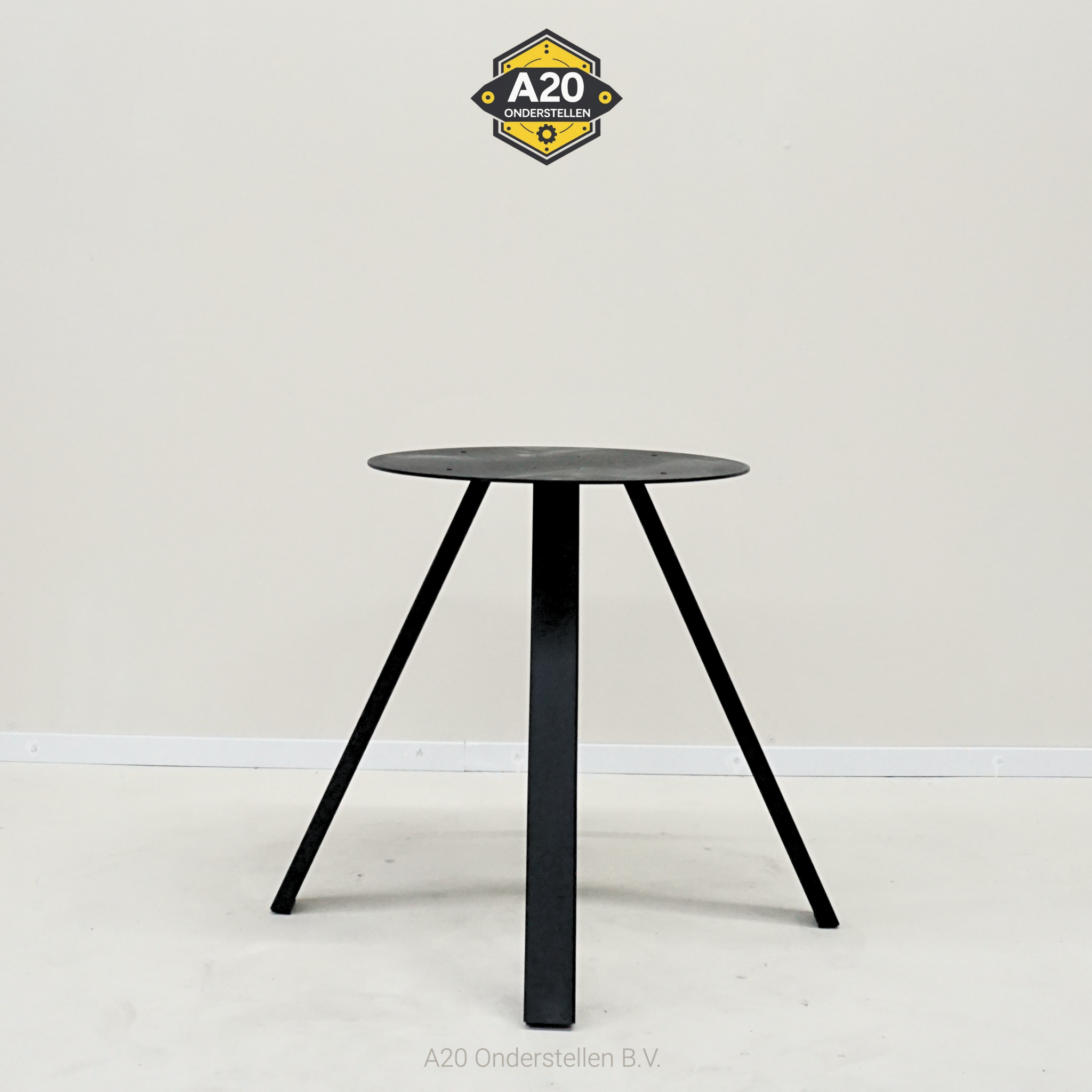 Middenpoot Schuin met Plaat voor Ronde & Vierkante Tafels - MK068